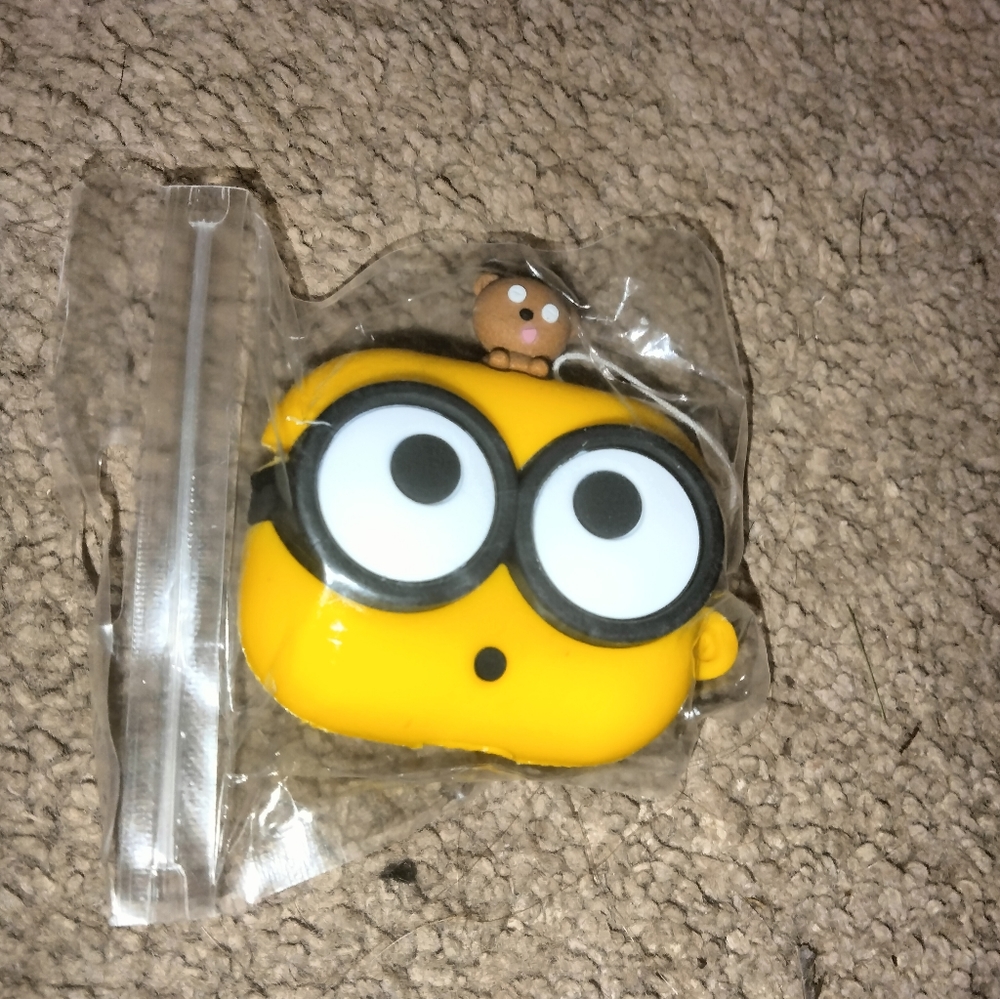 🔥Minion Airpods Case - Picture 3 of 3